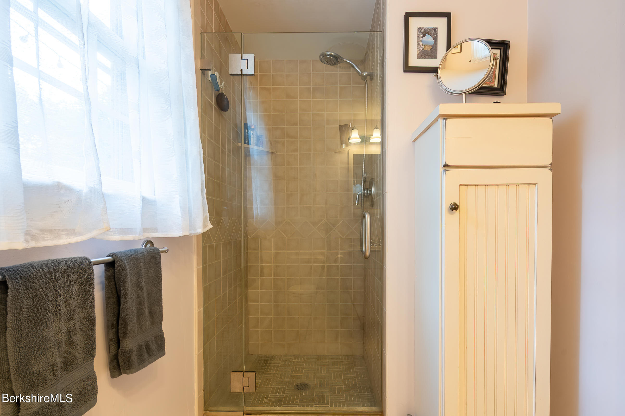 347 South Undermountain Road Sheffield, MA 01257 - Photo 24 of 31 24 1st floor shower