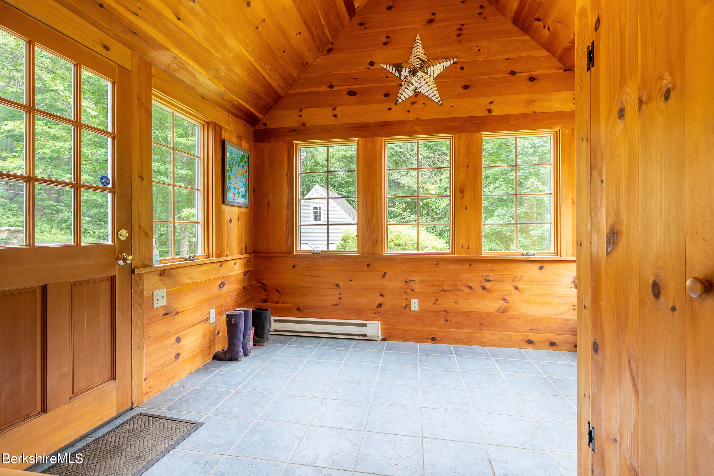 347 South Undermountain Road Sheffield, MA 01257 - Photo 5 of 31 5 Mudroom 1