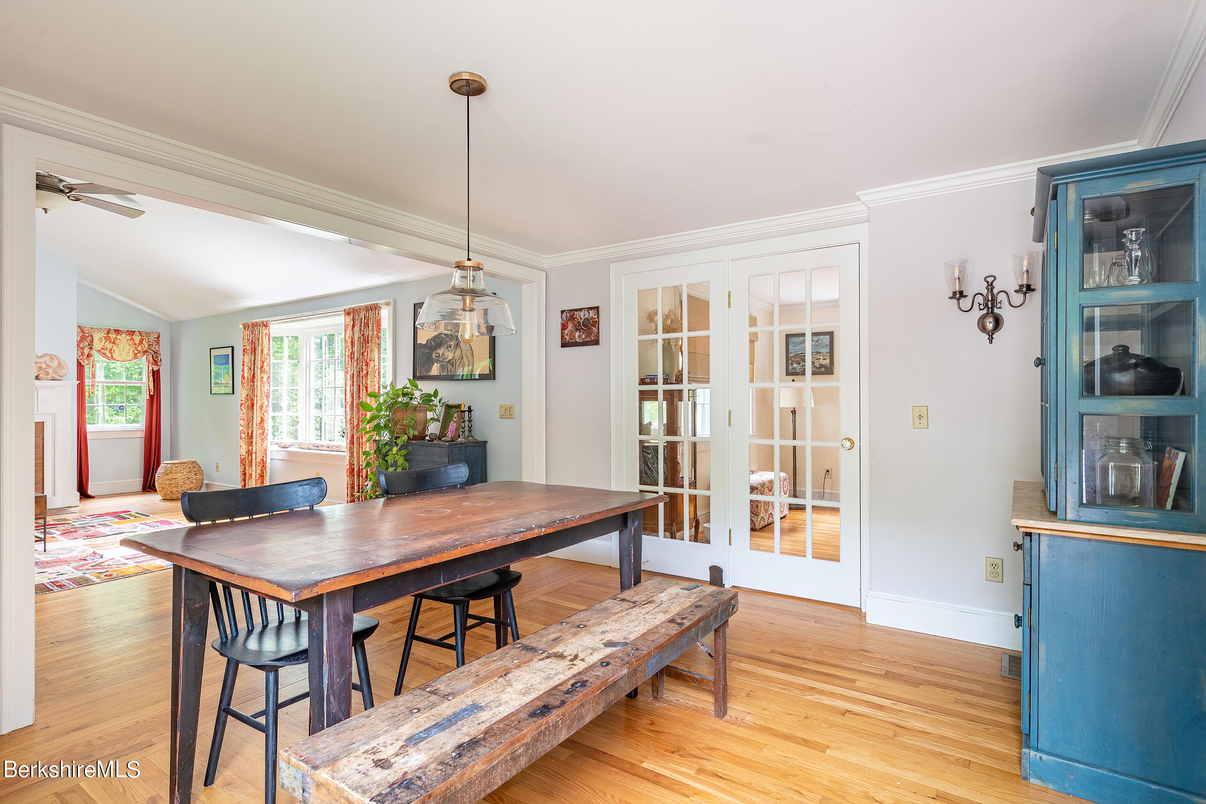 347 South Undermountain Road Sheffield, MA 01257 - Photo 10 of 31 10 dining area