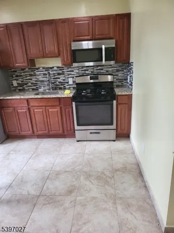 $675,000 | 1371 Clinton Avenue, Irvington, NJ 07111