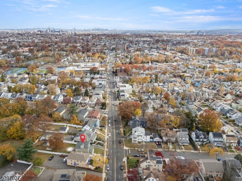 1371 Clinton Avenue Irvington, NJ 07111 - Photo 4 of 41