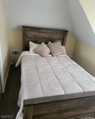 $675,000 | 1371 Clinton Avenue, Irvington, NJ 07111