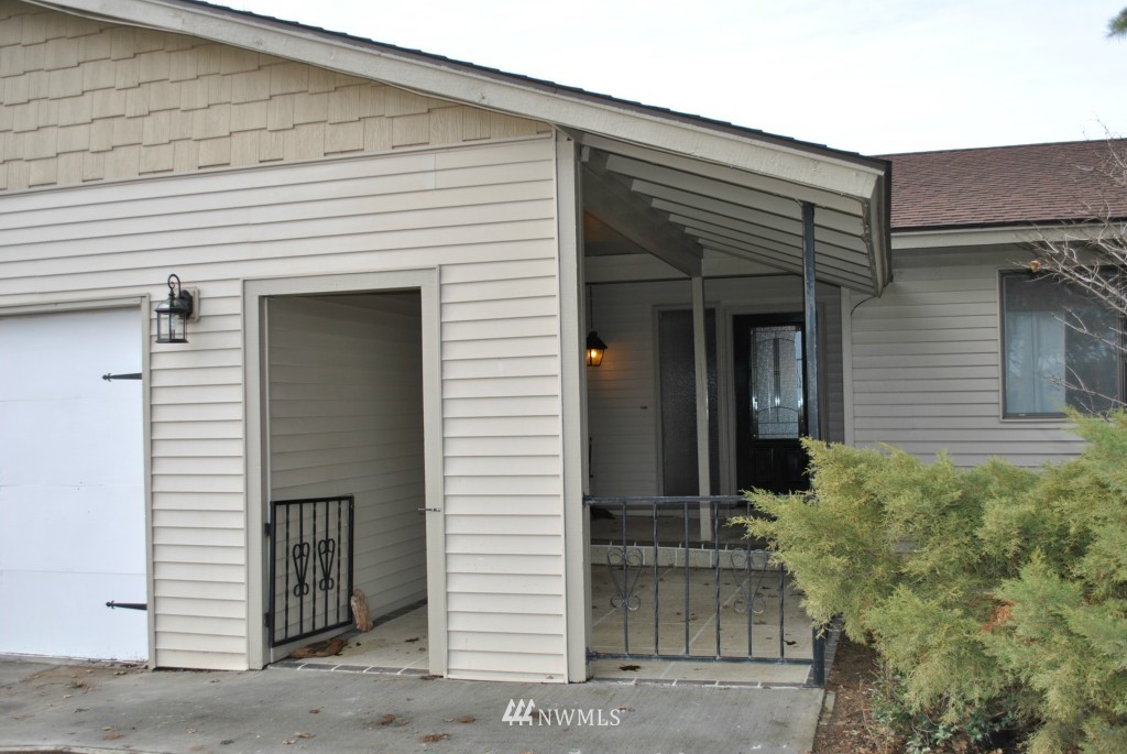 9986 Morgan Road Northeast Moses Lake, WA 98837 - Photo 11 of 15 Gallery Image 11