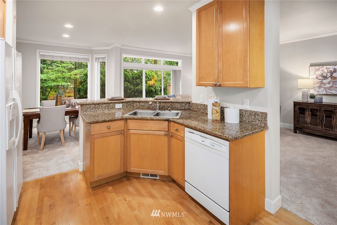 13809 Southeast Allen Road Bellevue, WA 98006 - Photo 12 of 27