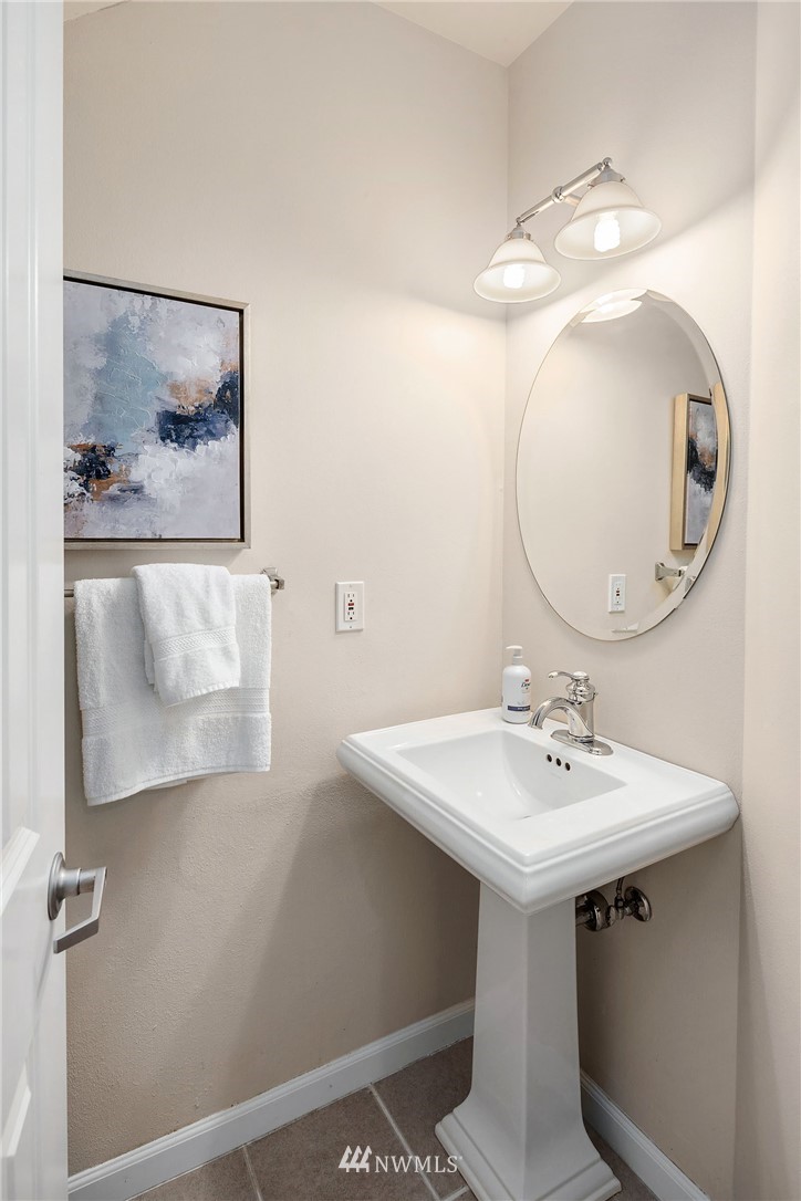 13809 Southeast Allen Road Bellevue, WA 98006 - Photo 15 of 27