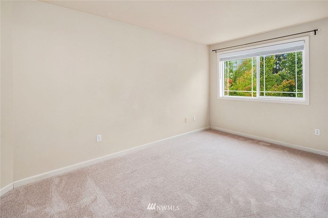 13809 Southeast Allen Road Bellevue, WA 98006 - Photo 19 of 27