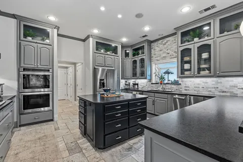 $1,950,000 | 3118 La Ventana Parkway, Driftwood, TX 78619