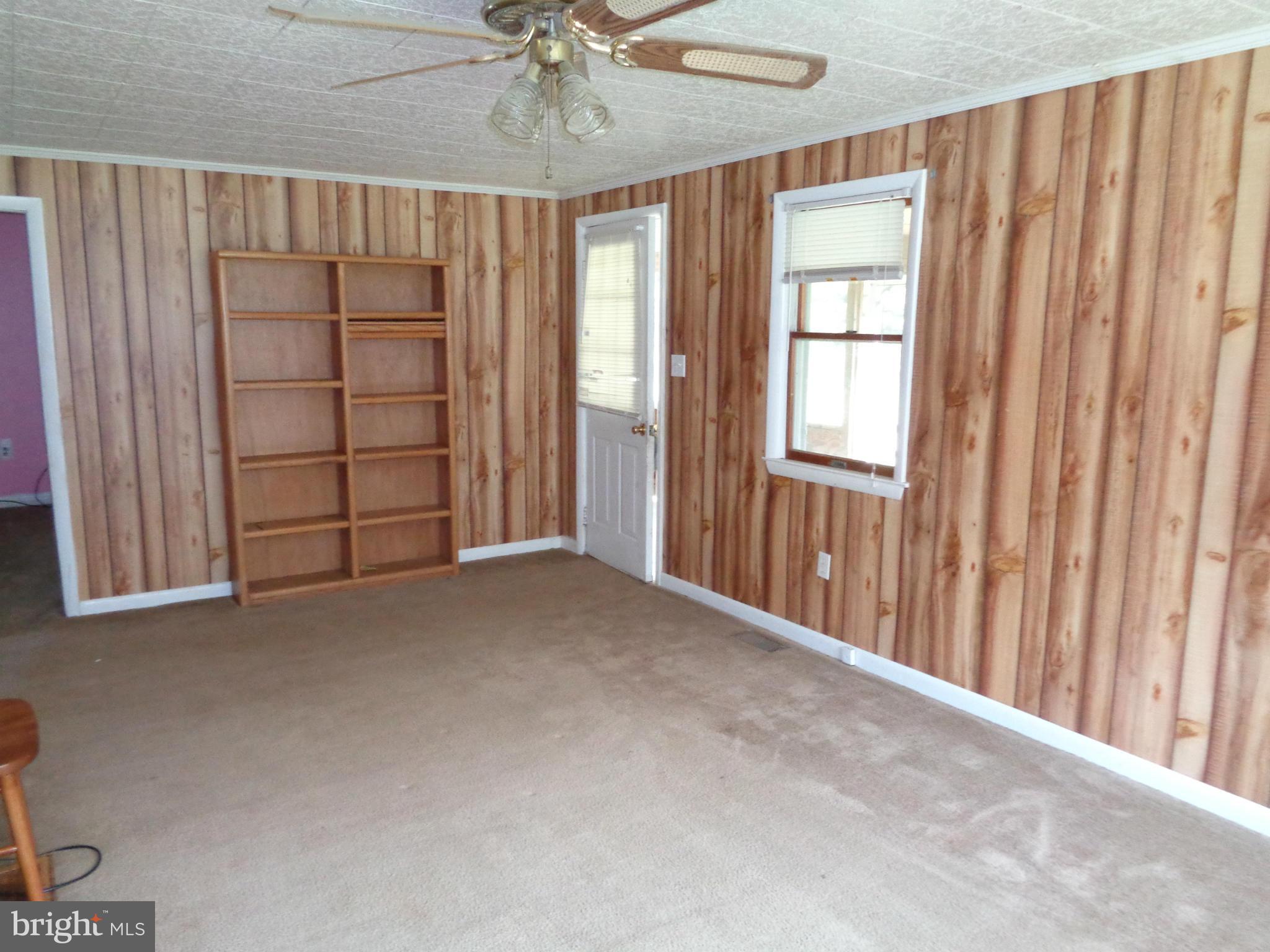 2295 Smith Point Road Nanjemoy, MD 20662 - Photo 3 of 27 Great Room