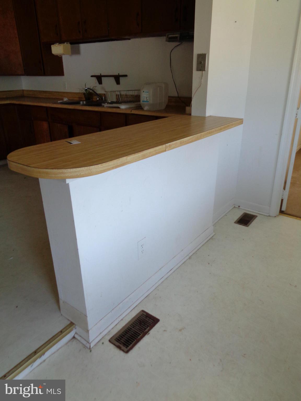2295 Smith Point Road Nanjemoy, MD 20662 - Photo 10 of 27 Breakfast Bar