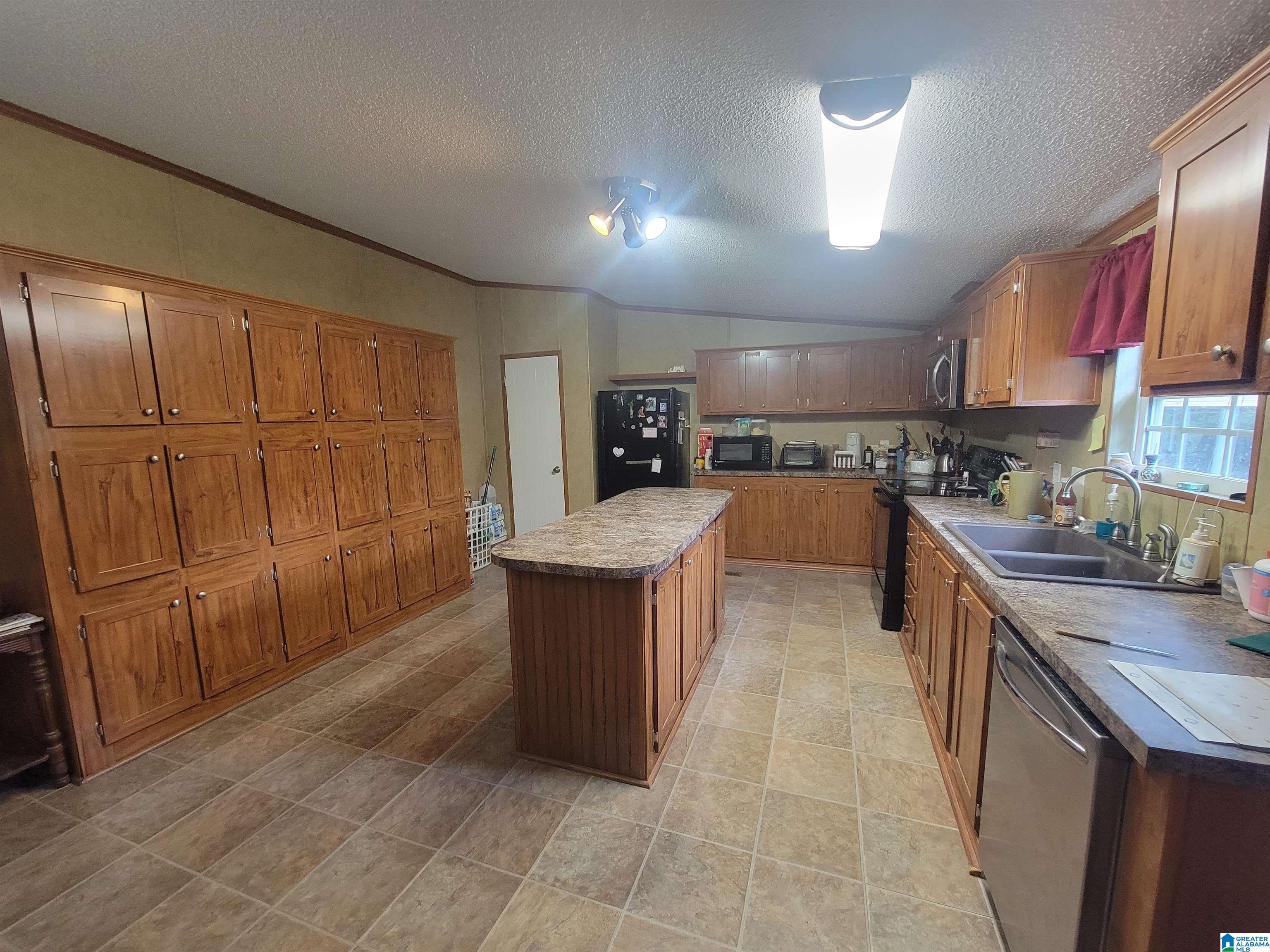 746 Rhett Circle Roanoke, AL 36274 - Photo 5 of 18