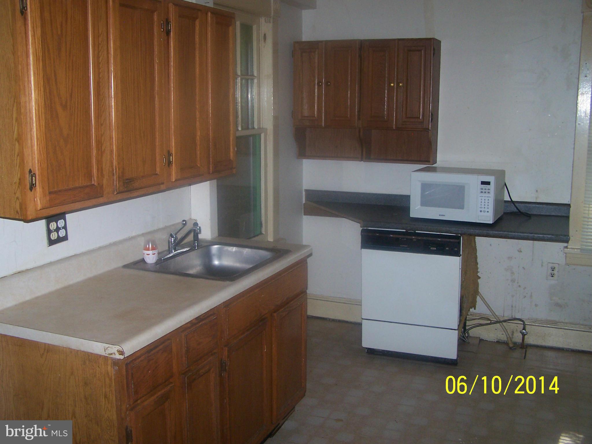 8700 Pine Avenue Bowie, MD 20715 - Photo 5 of 14 Kitchen