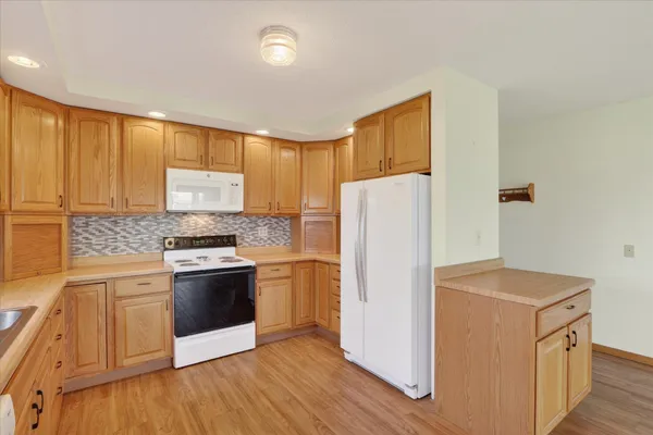 $349,900 | 1936 Hoosier Road, Franklin Grove, IL 61031