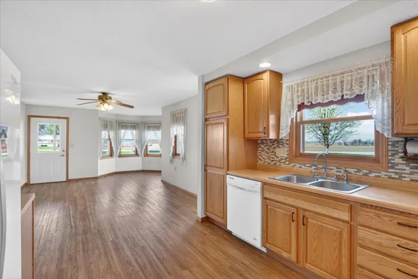 $349,900 | 1936 Hoosier Road, Franklin Grove, IL 61031