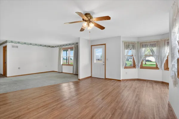 $349,900 | 1936 Hoosier Road, Franklin Grove, IL 61031