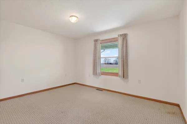 $349,900 | 1936 Hoosier Road, Franklin Grove, IL 61031