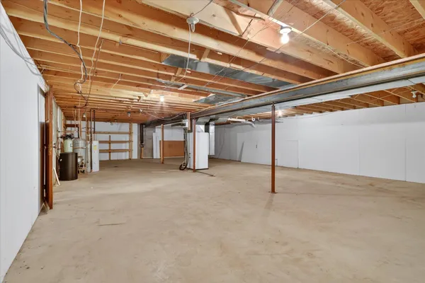 $349,900 | 1936 Hoosier Road, Franklin Grove, IL 61031