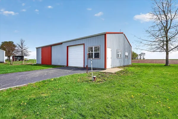 $349,900 | 1936 Hoosier Road, Franklin Grove, IL 61031