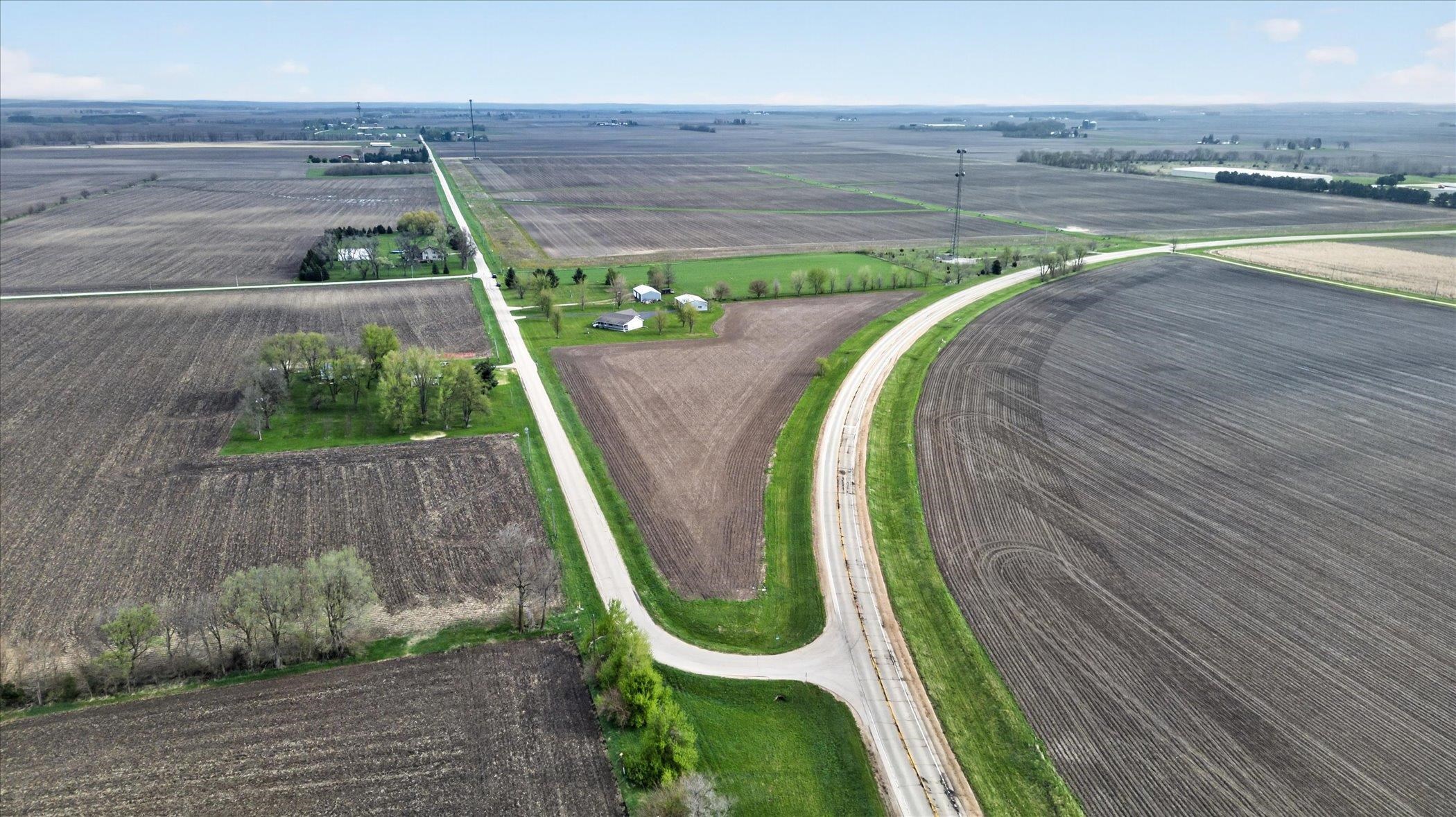 1936 Hoosier Road Franklin Grove, IL 61031 - Photo 4 of 51