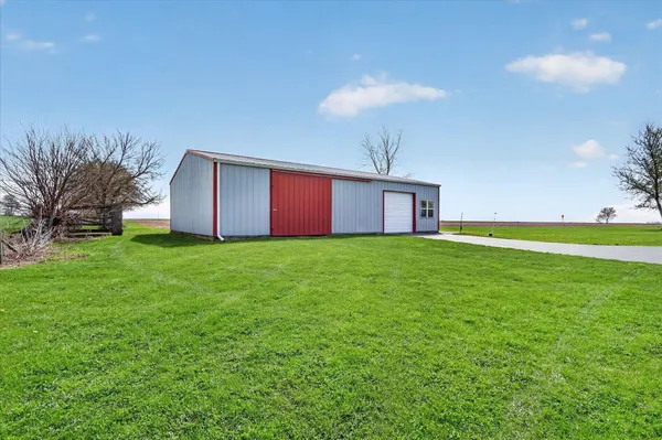 $349,900 | 1936 Hoosier Road, Franklin Grove, IL 61031