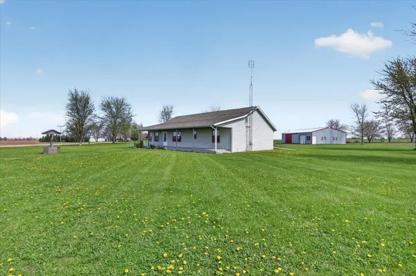 $349,900 | 1936 Hoosier Road, Franklin Grove, IL 61031