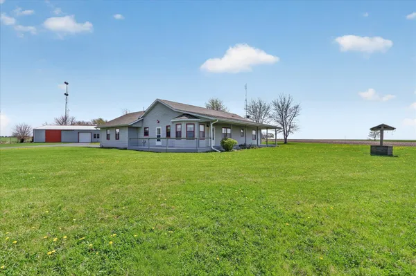 $349,900 | 1936 Hoosier Road, Franklin Grove, IL 61031