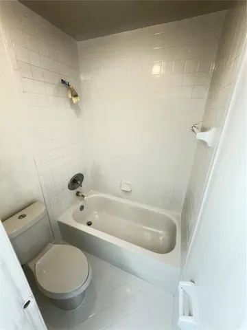 $2,250 | 15675 Southwest 74th Cir Drive, Unit 3, Miami, FL 33193