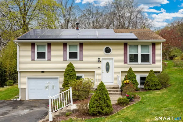 $385,000 | 182 Osborn Road, Naugatuck, CT 06770