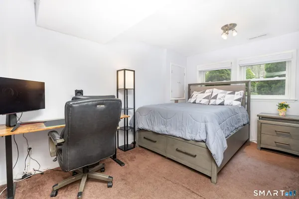 $385,000 | 182 Osborn Road, Naugatuck, CT 06770