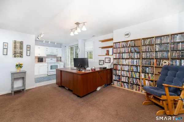 $385,000 | 182 Osborn Road, Naugatuck, CT 06770