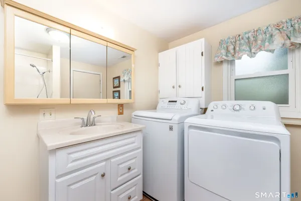 $385,000 | 182 Osborn Road, Naugatuck, CT 06770