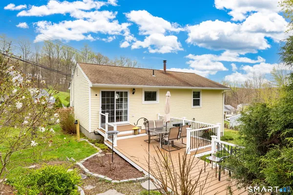$385,000 | 182 Osborn Road, Naugatuck, CT 06770