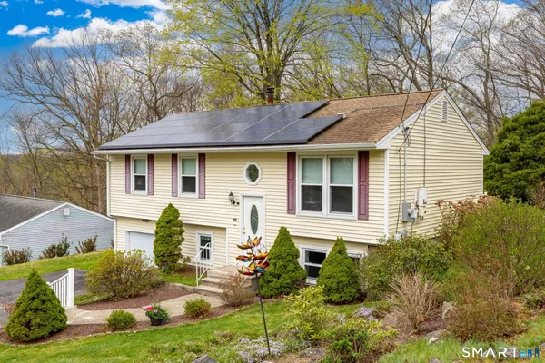 $385,000 | 182 Osborn Road, Naugatuck, CT 06770