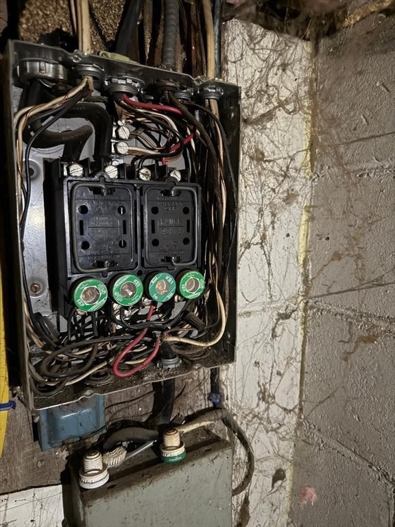 20 Conklin Street Springfield, MA 01109 - Photo 14 of 15