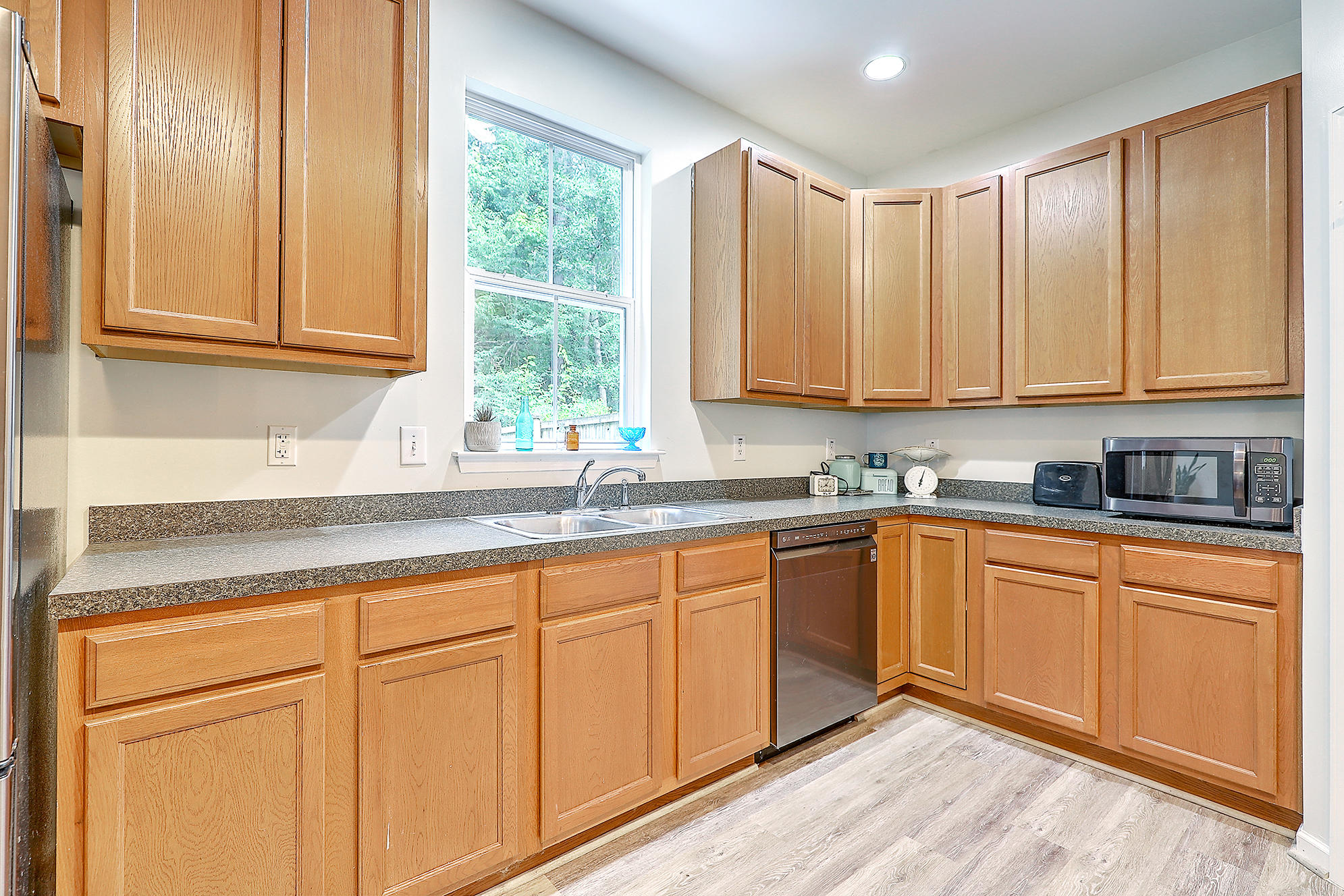 162 Instructor Court Ladson, SC 29456 - Photo 14 of 35 18