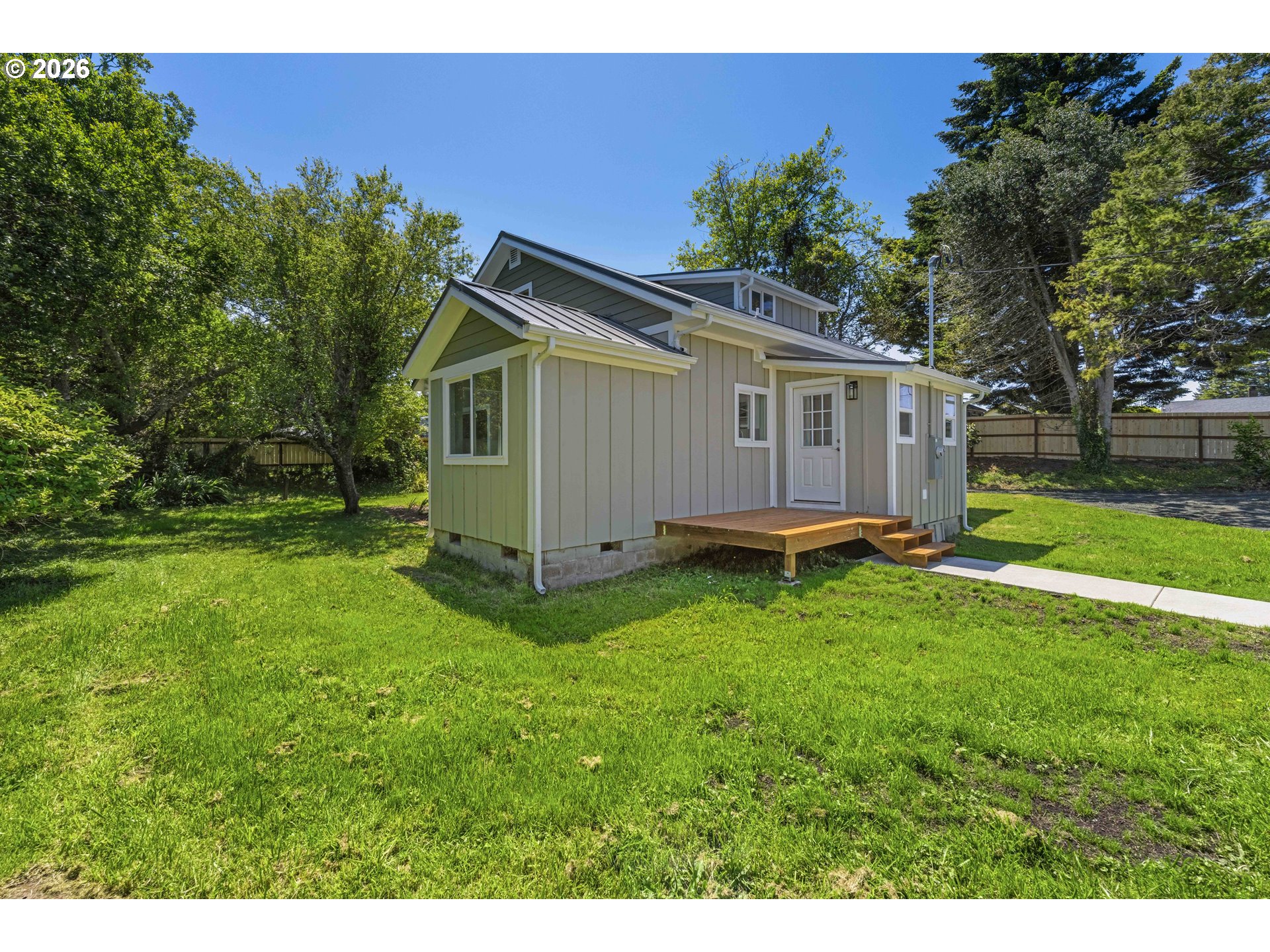 950 Exchange Street North Bend, OR 97459 - Photo 8 of 43