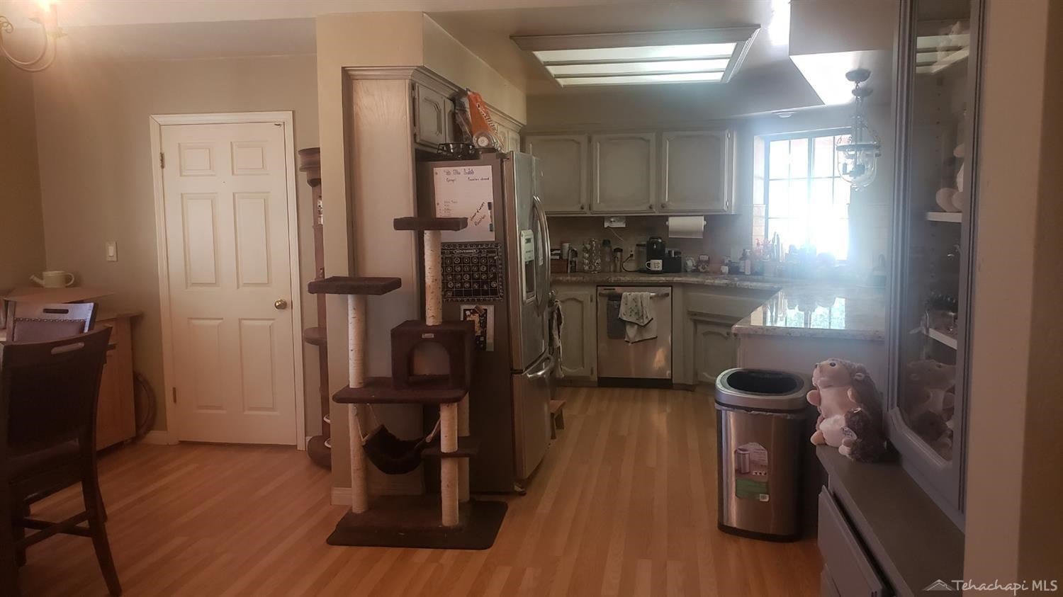 29451 Fawn Way Tehachapi, CA 93561 - Photo 8 of 27 Gallery Image 8