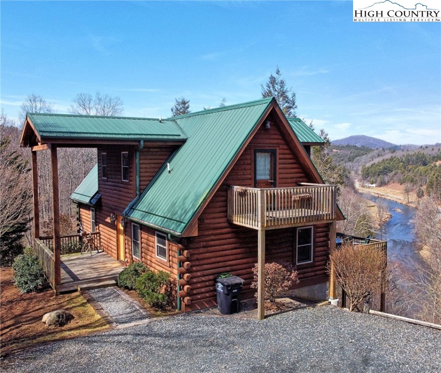 930 Rustic Road West Jefferson, NC 28694 - Photo 3 of 31 Gallery Image 3