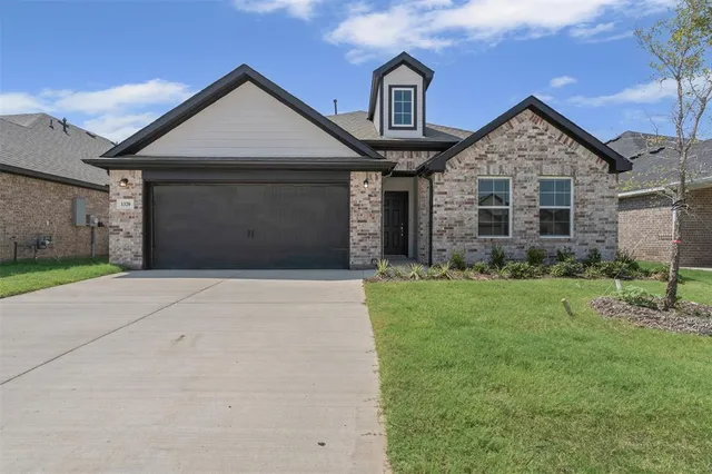 $2,850 | 1320 Water Canna Drive, Justin, TX 76247