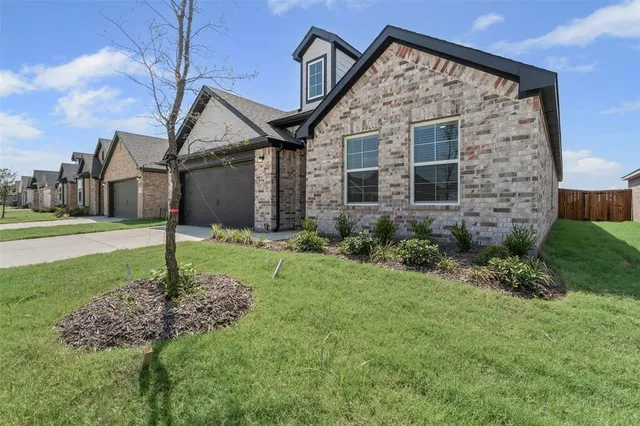 $2,850 | 1320 Water Canna Drive, Justin, TX 76247