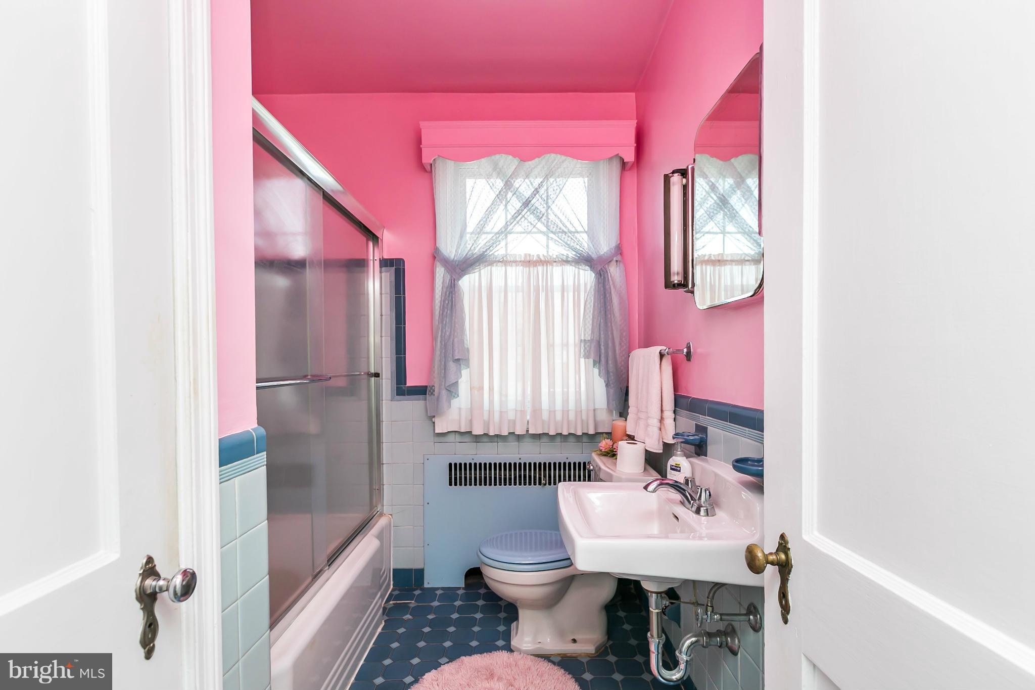 1617 Shadyside Road Baltimore, MD 21218 - Photo 18 of 30 Bath