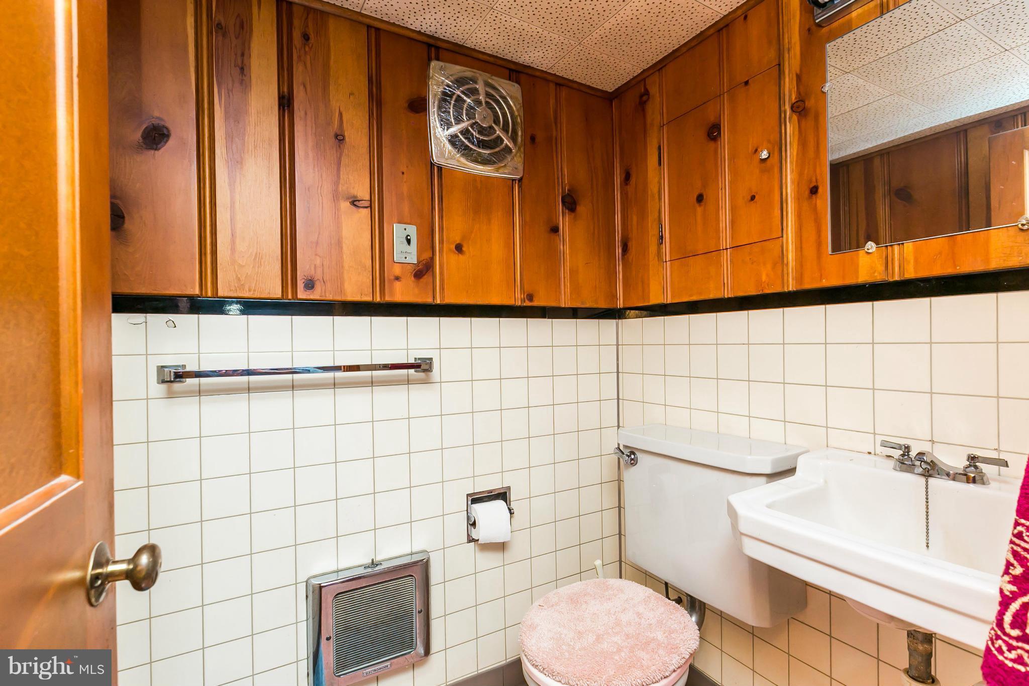 1617 Shadyside Road Baltimore, MD 21218 - Photo 25 of 30 Bath