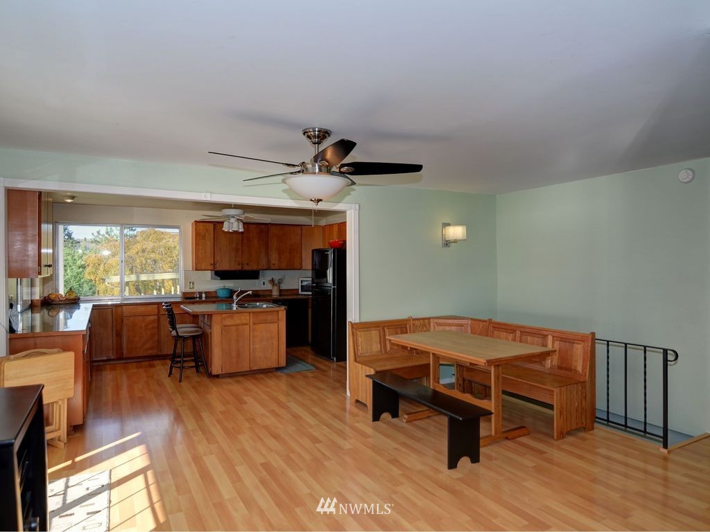 24104 North West View Road Mount Vernon, WA 98274 - Photo 11 of 24 Gallery Image 11
