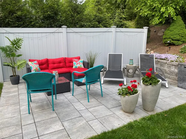 $985,000 | 21 Candlewood Court, Briarcliff Manor, NY 10510