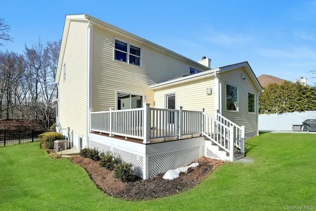 $985,000 | 21 Candlewood Court, Briarcliff Manor, NY 10510