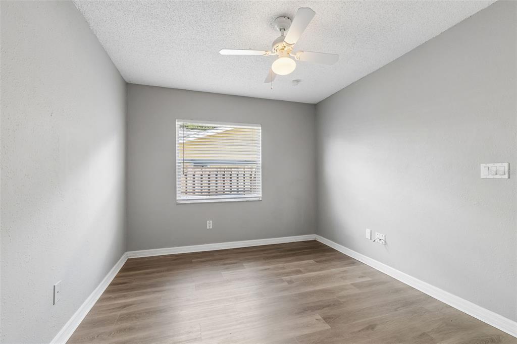 1733 Sutton Place Dunedin, FL 34698 - Photo 27 of 38