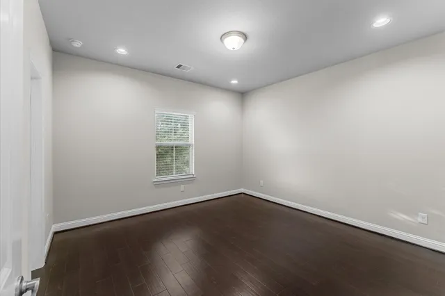 a view of a house with a big yard