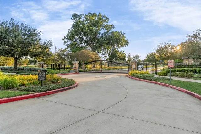 $1,050,000 | 5315 Iris Springs Lane, Sugar Land, TX 77479