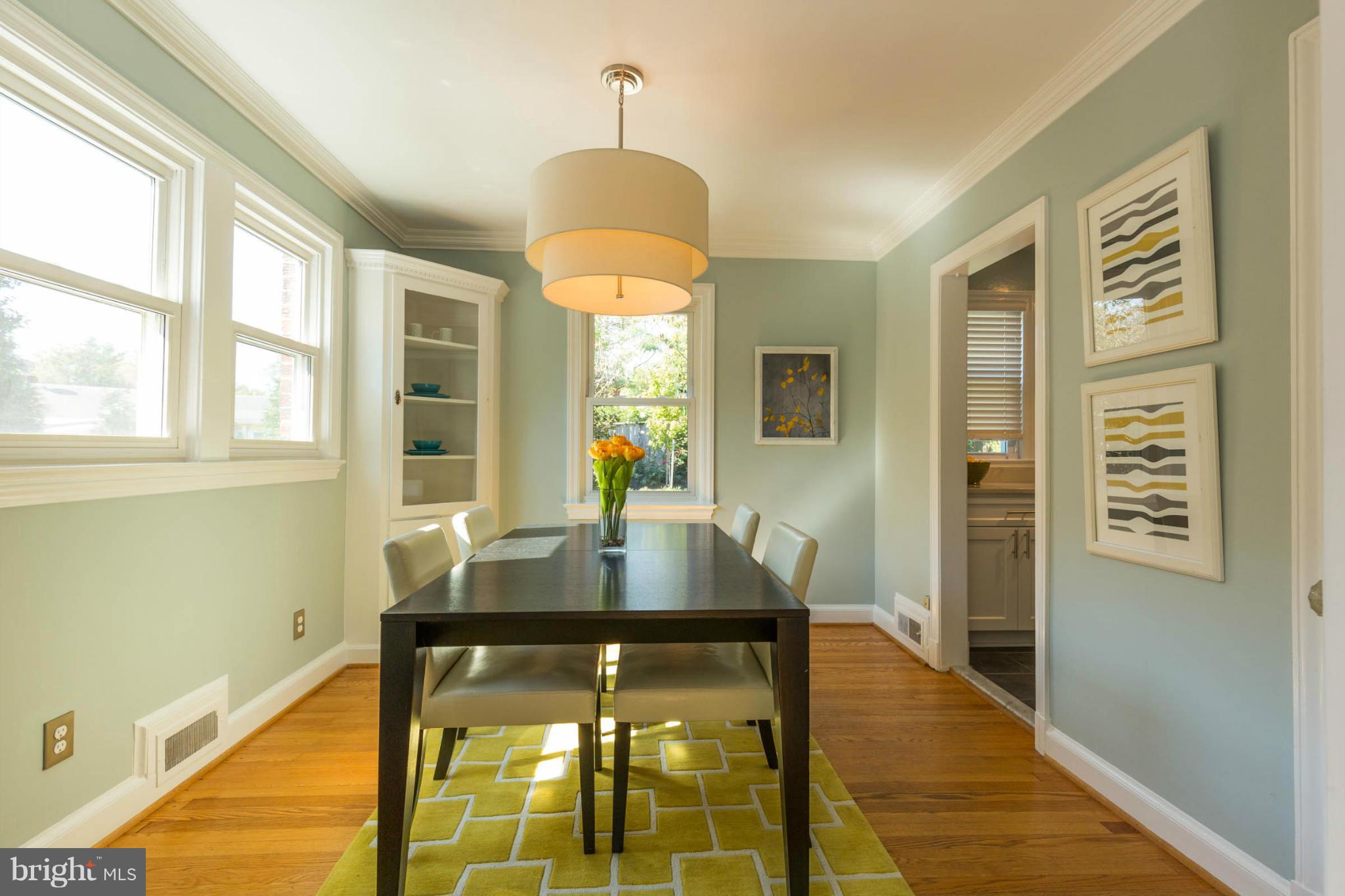 9937 Moss Avenue Silver Spring, MD 20901 - Photo 11 of 30 Dining Room