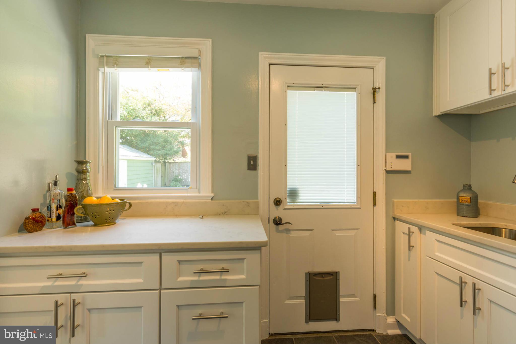 9937 Moss Avenue Silver Spring, MD 20901 - Photo 14 of 30 Kitchen
