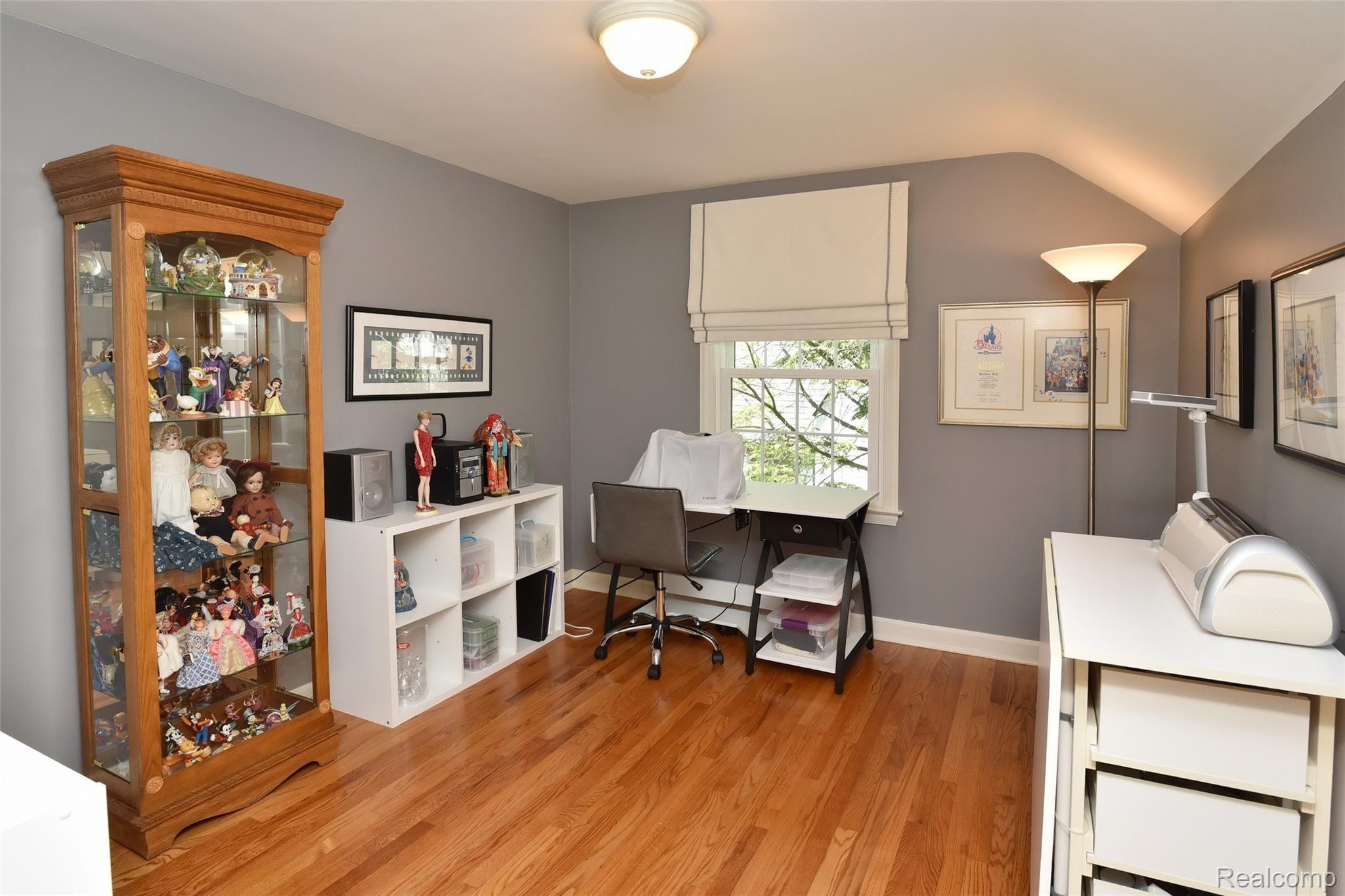 1051 Rivenoak Street Birmingham, MI 48009 - Photo 30 of 37 1051 Rivenoak_27.JPG
